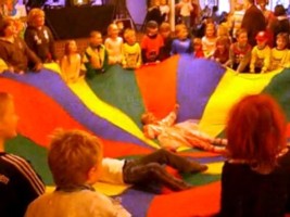 Fallschirmspiele Mitmachspiele fr Kinder