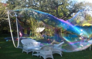 Seifenblasen Riesenseifenblasen Riesen-Seifenblasen Seifenblasenzauber Eckernförde Gettrof
