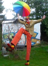 Clown Pepolino Stelzenclown Kinderclown Aktionsbüro Delectatio Schleswig Schleswig-Holstein Flensburg Kiel