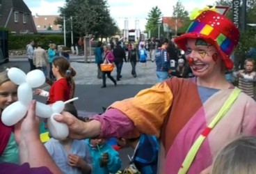 Berlin Clownin Susi beim Wallfest in Busdorf